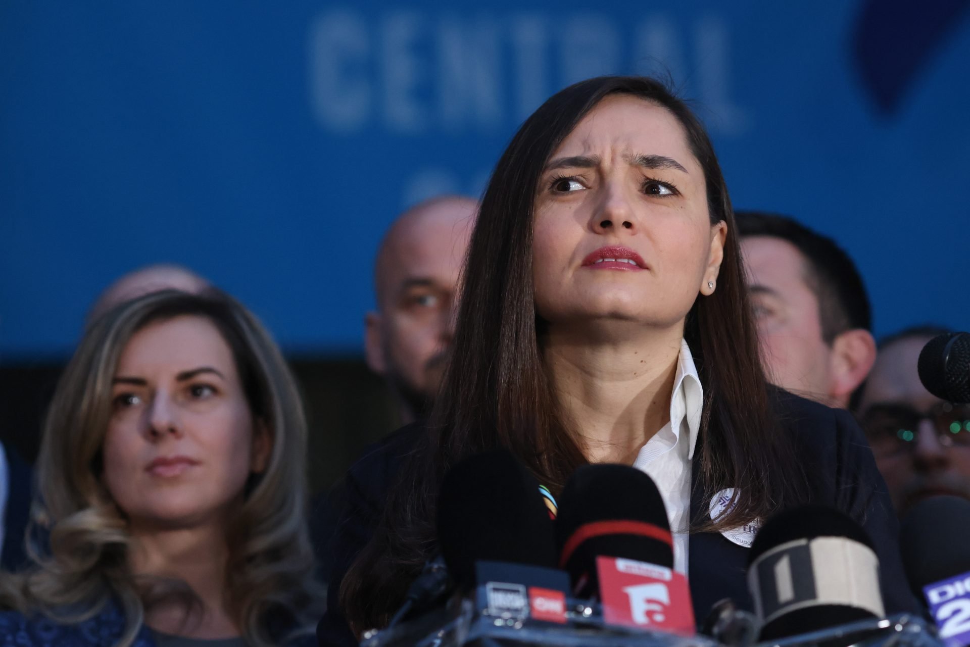 Anamaria Gavrilă provoacă scandal în timpul dezbaterii pe buget: „Stai în banca ta!”