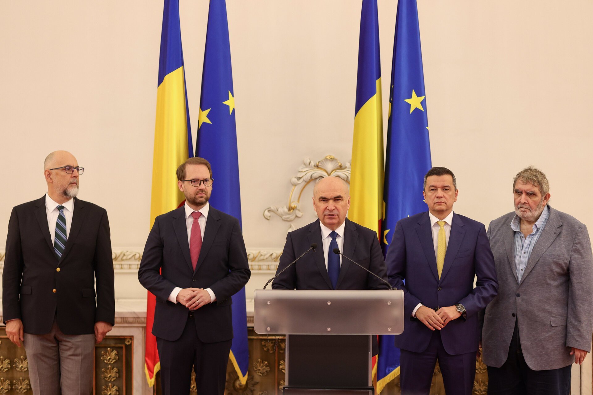 Ilie Bolojan contestă versiunea oficială a PSD despre ședința coaliției: „Nu au fost dispute, ci discuții constructive” Ședința coaliției guvernamentale din această săptămână, care a suscitat discuții aprinse în spațiul public, a fost, conform unor surse de înalt nivel din tabăra liberală, mult mai liniștită decât au sugerat declarațiile ultime ale Partidului Social Democrat