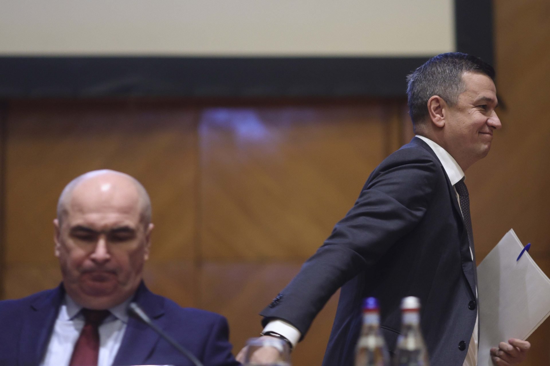 Sorin Grindeanu a convocat o ședință extrem de importantă pentru conducerea PSD, programată pentru duminică, într-un moment în care dificultățile legislative și tensiunile interne pun la încercare unitatea partidului