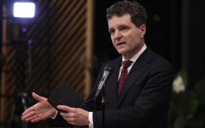 Nicușor Dan respinge posibilitatea alegerilor anticipate și opinează despre o schimbare de premier