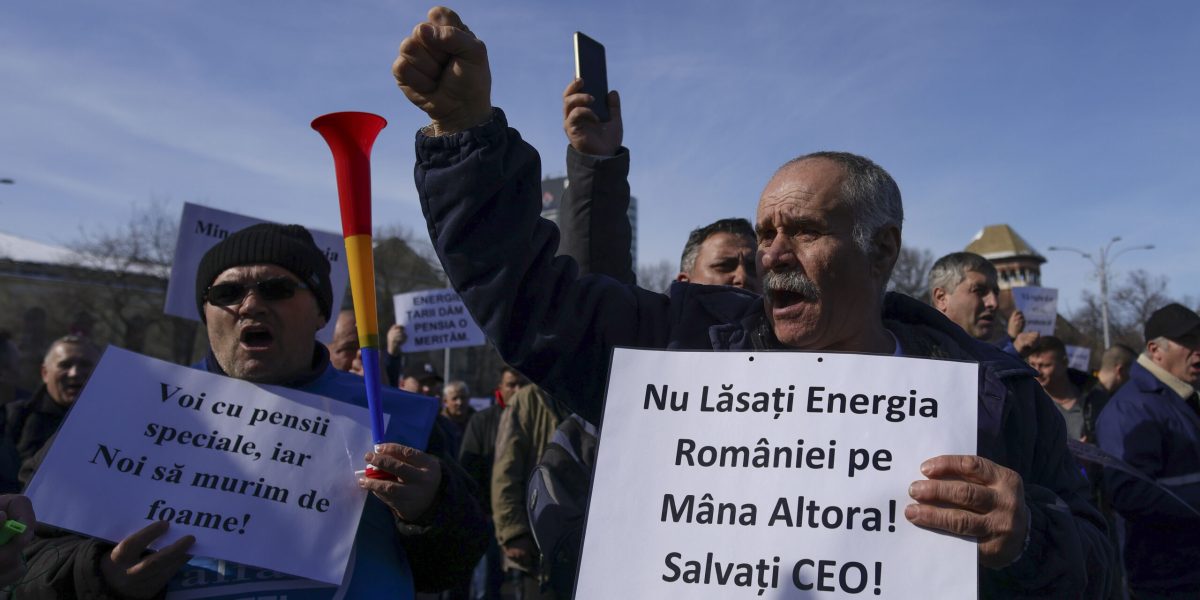 Minerii din oltenia vor ajunge marți la București pentru a protesta în Piața Victoriei, într-un efort de a atrage atenția asupra dificultăților din sector