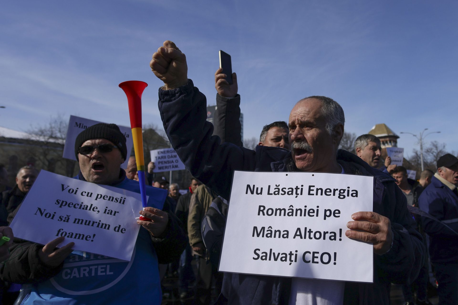 Minerii din oltenia vor ajunge marți la București pentru a protesta în Piața Victoriei, într-un efort de a atrage atenția asupra dificultăților din sector