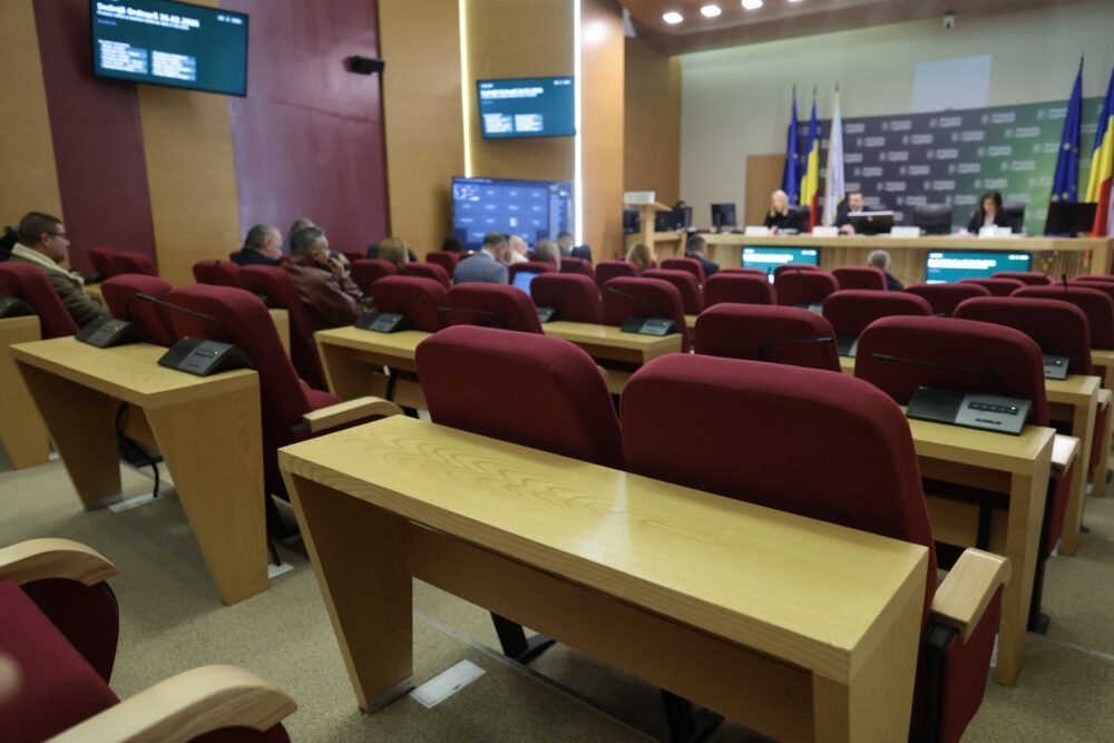 Amânarea ședinței CGMB: o decizie comună în așteptarea clarificărilor pentru proiecte importante ale Capitalei Decizia de ultim moment a consilierilor generali PSD de a amâna ședința extraordinară a Consiliului General al Municipiului București (CGMB) marchează o etapă importantă în procesul de dezvoltare al capitalei