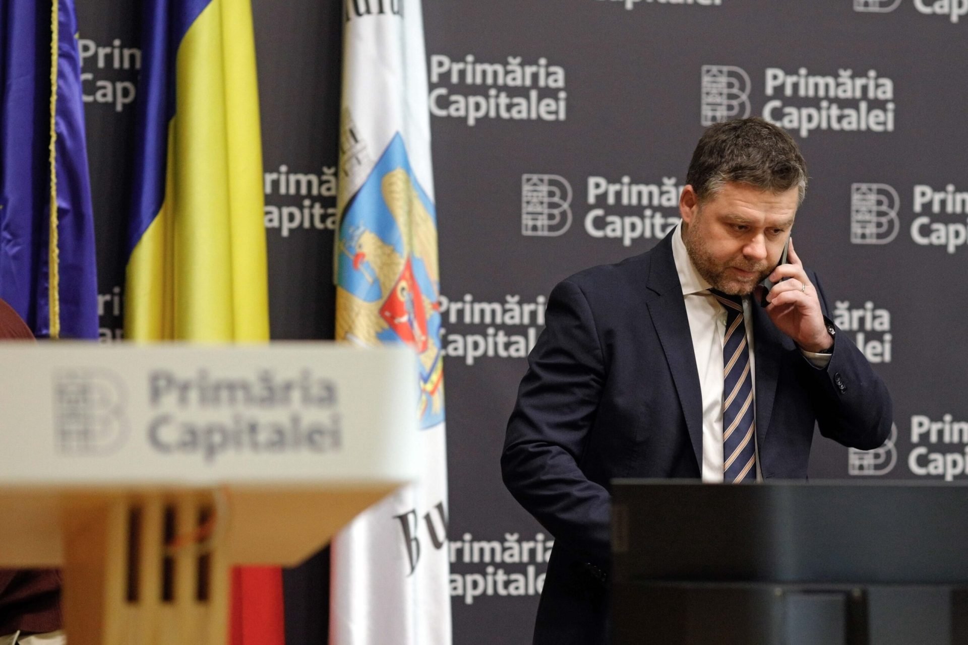 Rețea de privilegii în fondul locativ al Capitalei: beneficiari dubiosi și lacune în reglementări Tensiunea din administrația bucureșteană atinge cote alarmante după ce o investigație recentă a scos la iveală detalii revoltătoare despre modul în care au fost distribute locuințele și terenurile publice din Capitală