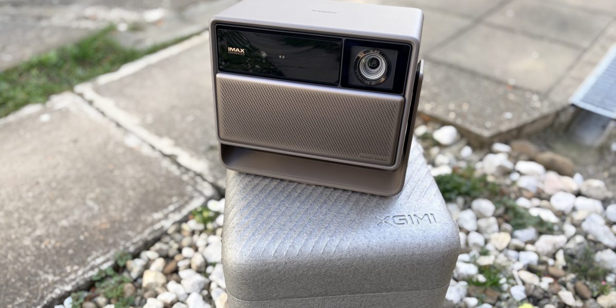 Transformă-ți sufrageria într-un cinematograf de lux cu noul proiectiv XGIMI Horizon 20, un dispozitiv ce promite o experiență vizuală și auditivă de neegalat în confortul propriei case