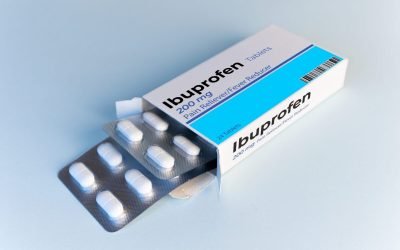 Avertismentul Organizațiilor de Sănătate: Pericolele utilizării frecvente a Ibuprofenului Utilizarea medicamentelor antiinflamatoare non-steroidale (AINS), precum ibuprofenul, pentru calmarea durerii a devenit o practică frecventă în rândul românilor, însă experții trag semnale de alarmă cu privire la riscul pe termen lung pentru sănătate