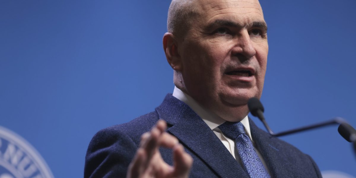 Ilie Bolojan solicită modificarea legislației pentru a accelera proiectele din sectorul energiei electrice Un demers decisiv pentru deblocarea proiectelor de infrastructură energetică din România a fost făcut recent de către Ilie Bolojan, președintele Consiliului Județean Cluj și fost ministru al Dezvoltării