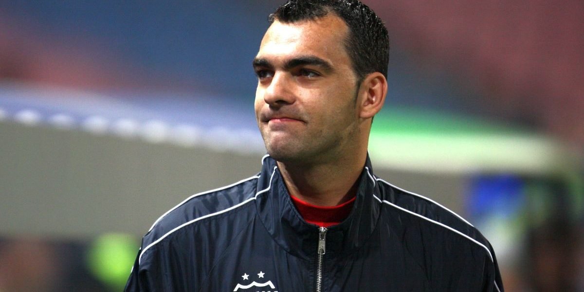 „Impresar de calculator, un no name! Ce bărbat ești tu?”