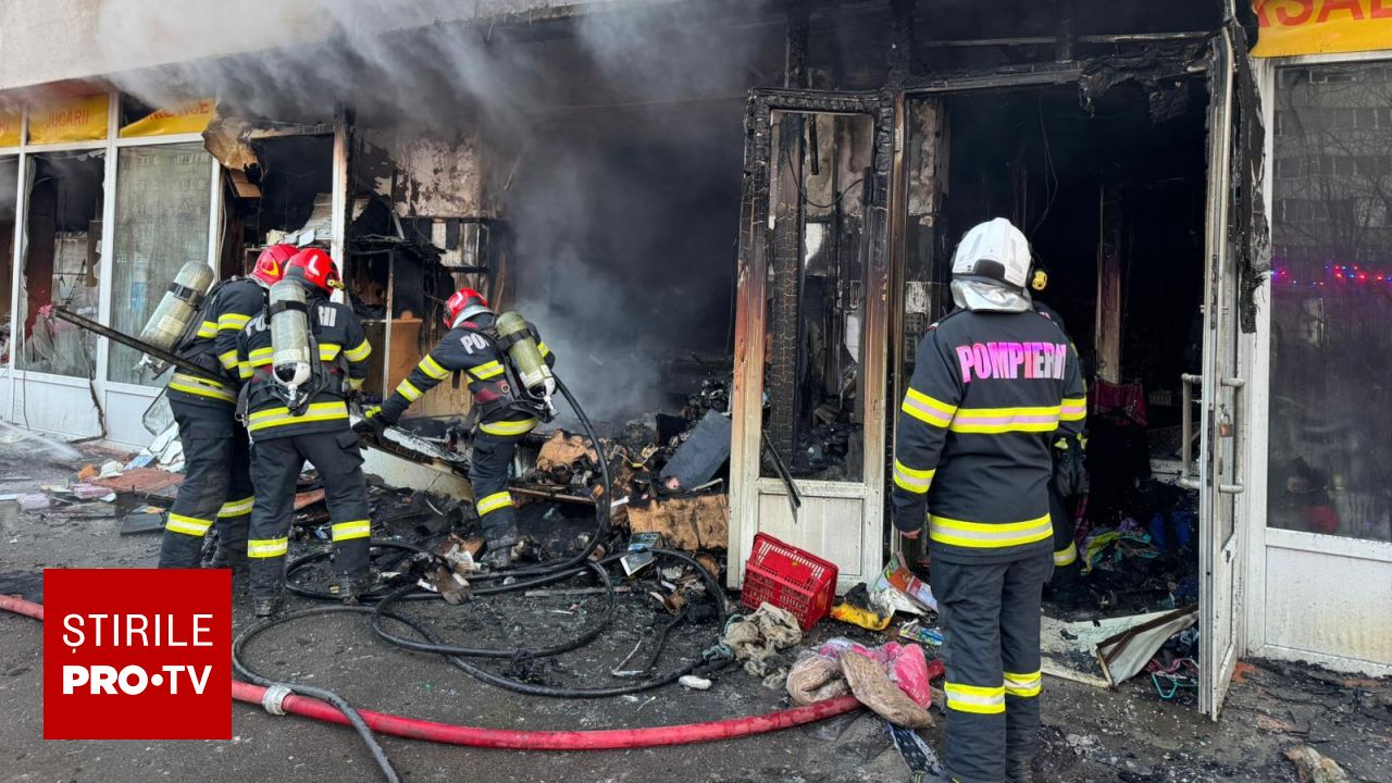 Incendiul de amploare în centrul Capitalei: zeci de pompieri au intervenit pentru a stinge focul dintr-un magazin de la parterul unui bloc Un incendiu violent a izbucnit în această dimineață într-un magazin mixt situat la parterul unui bloc de pe o stradă centrală din București