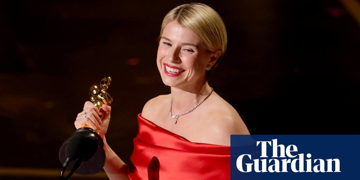 Jessie Buckley becomes first Irish winner of best actress Oscar for Hamnet | Oscars 2026