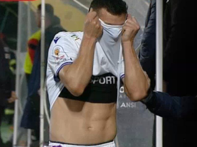 Rață pierde controlul pe bancă în meciul Argeș – Bistrița