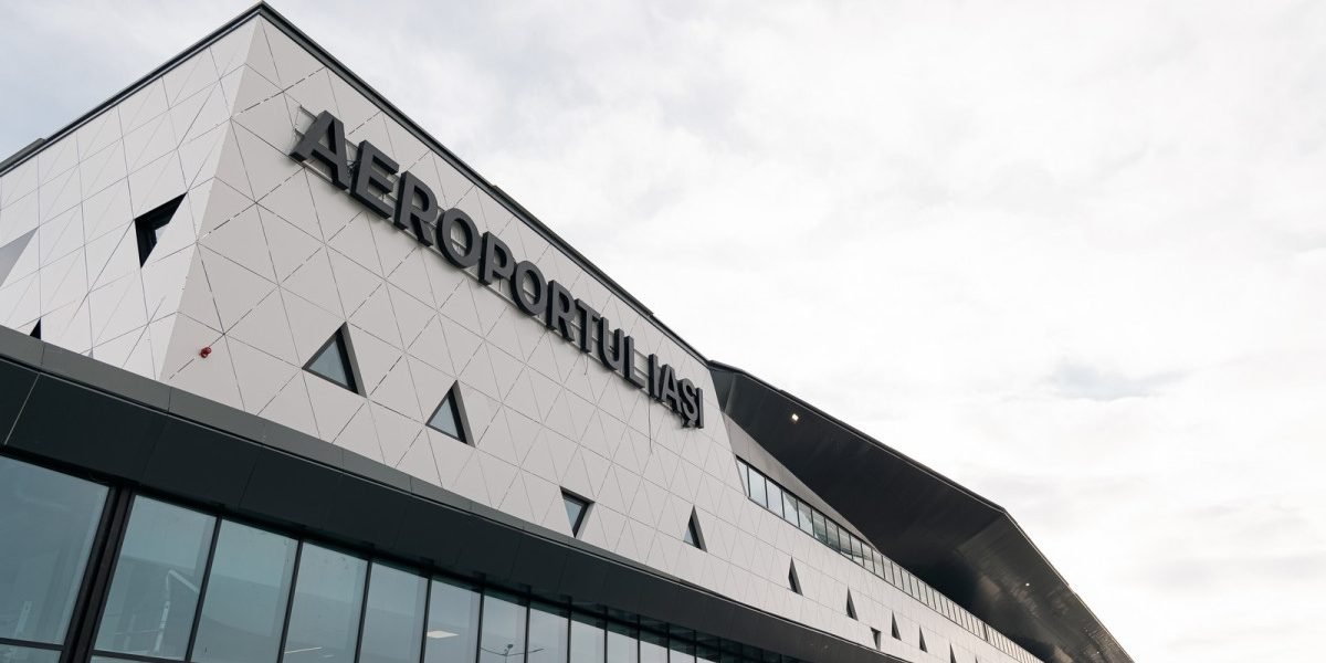 Aeroportul Internațional Iași funcționează în prezent cu două terminale deschise traficului de pasageri, însă suspiciunile privind respectarea normelor de securitate la incendiu ridică semne de întrebare asupra siguranței celor care tranzitează aeroportul