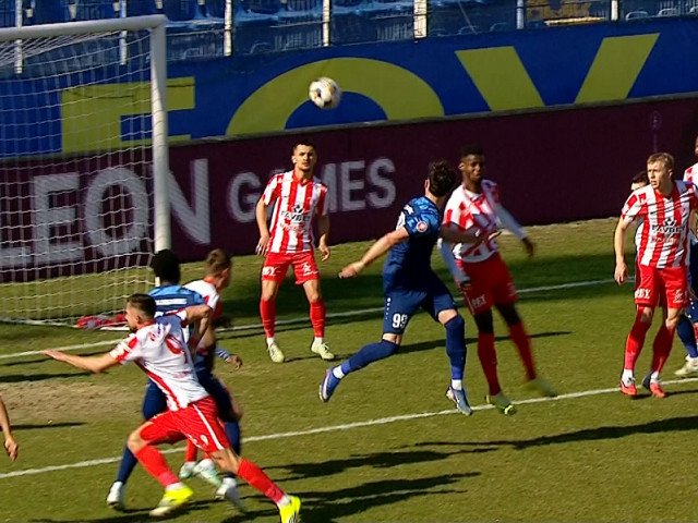 Meciul dintre Metaloglobus și UTA Arad s-a încheiat cu victoria oaspeteilor, scor 1-0, într-un joc controversat și plin de emoții, disputat pe stadionul din București