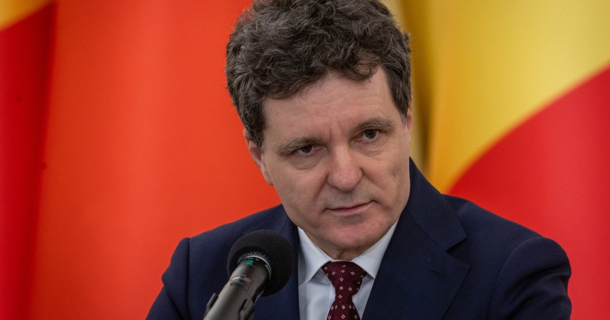 Nicușor Dan: Bucureștiul prioritizază evacuarea cetățenilor din Orientul Mijlociu, în timp ce SUA își mențin arsenalul în Europa În contextul tensiunilor ample din Orientul Mijlociu, președintele României, Nicușor Dan, a declarat într-un interviu exclusiv pentru TVP World că Bucureștiul are în prim-plan asigurarea siguranței cetățenilor români din regiune, punând accent pe procedurile de evacuare