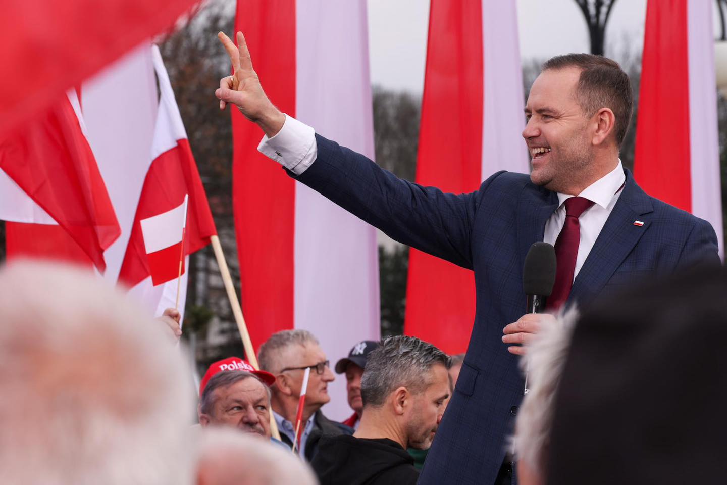 Polonia pierde un fond esențial pentru apărare, după ce președintele departamentului de securitate, Karol Nawrocki, a blocat participarea țării sale la un important proiect european de finanțare destinate armatei naționale