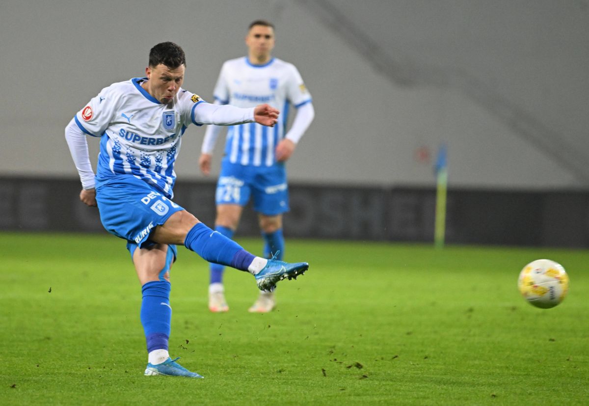 Universitatea Craiova și CFR Cluj au început, în această seară, partida din sferturile de finală ale Cupei României Betano cu o intensitate palpabilă în tribunele stadionului „Ion Oblemenco”