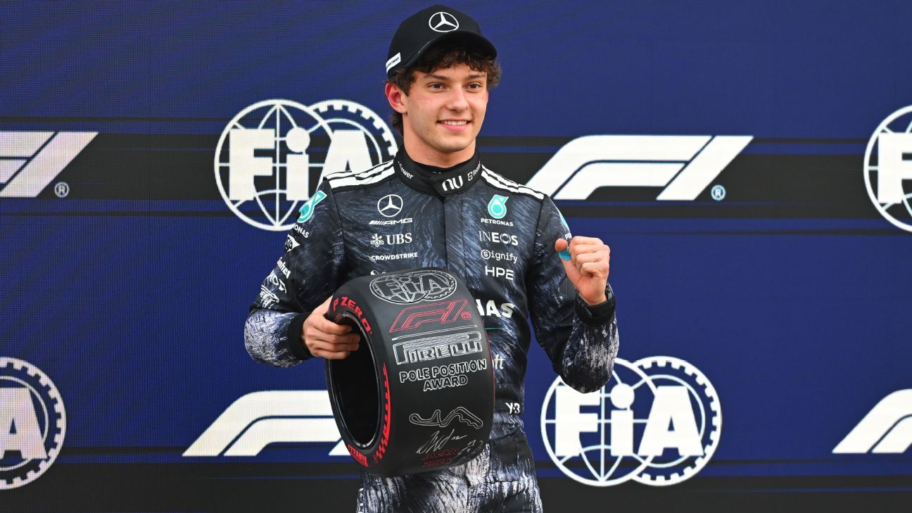 Formula 1 la Suzuka: Antonelli și Mercedes pe prima linie, Verstappen în dificultate Grand Prix-ul Japoniei de la Suzuka a început cu o surpriză: Kimi Antonelli, pilotul echipei Mercedes, a realizat pole position pentru al doilea consecutiv și va liniștește startul din prima poziție, urmat de colegul său George Russell