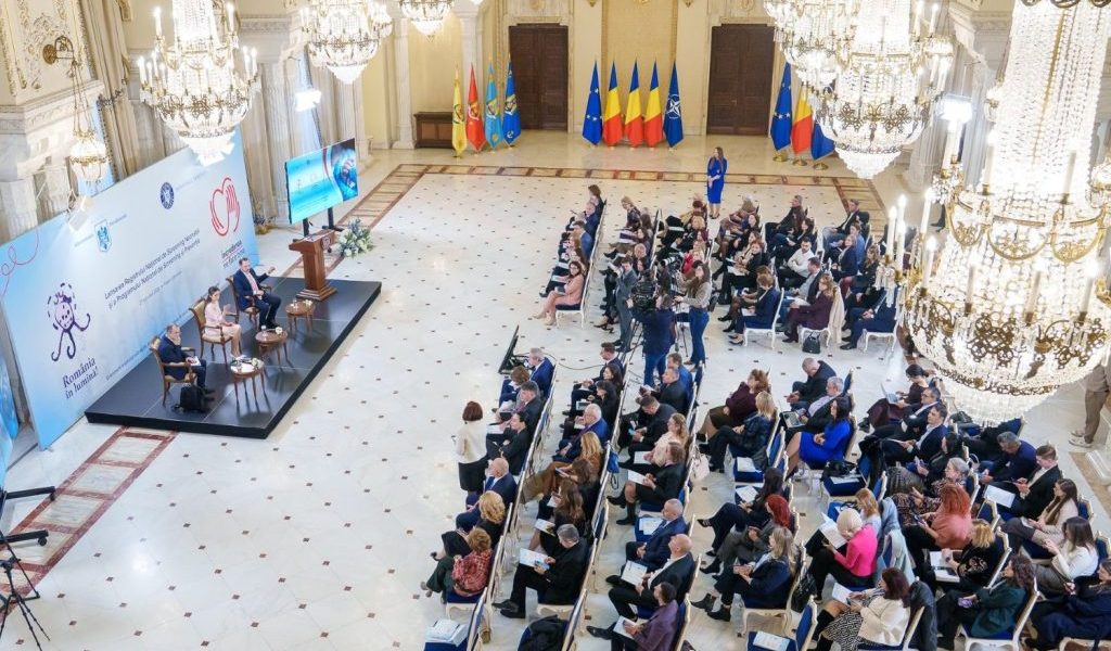 Lansare simbolică pentru sănătatea copiilor prematuri: Registrul Național de Screening Neonatal și Programul Național de Screening și Prevenție Într-un eveniment de mare amploare, desfășurat vineri seara la Palatul Cotroceni, autoritățile din domeniul sănătății din România au anunțat oficial intrarea în vigoare a două proiecte majore menite să revoluționeze modul în care sistemul medical intervine în cazul nou-născuților prematuri sau vulnerabili: Registrul Național de Screening Neonatal și Programul Național de Screening și Prevenție