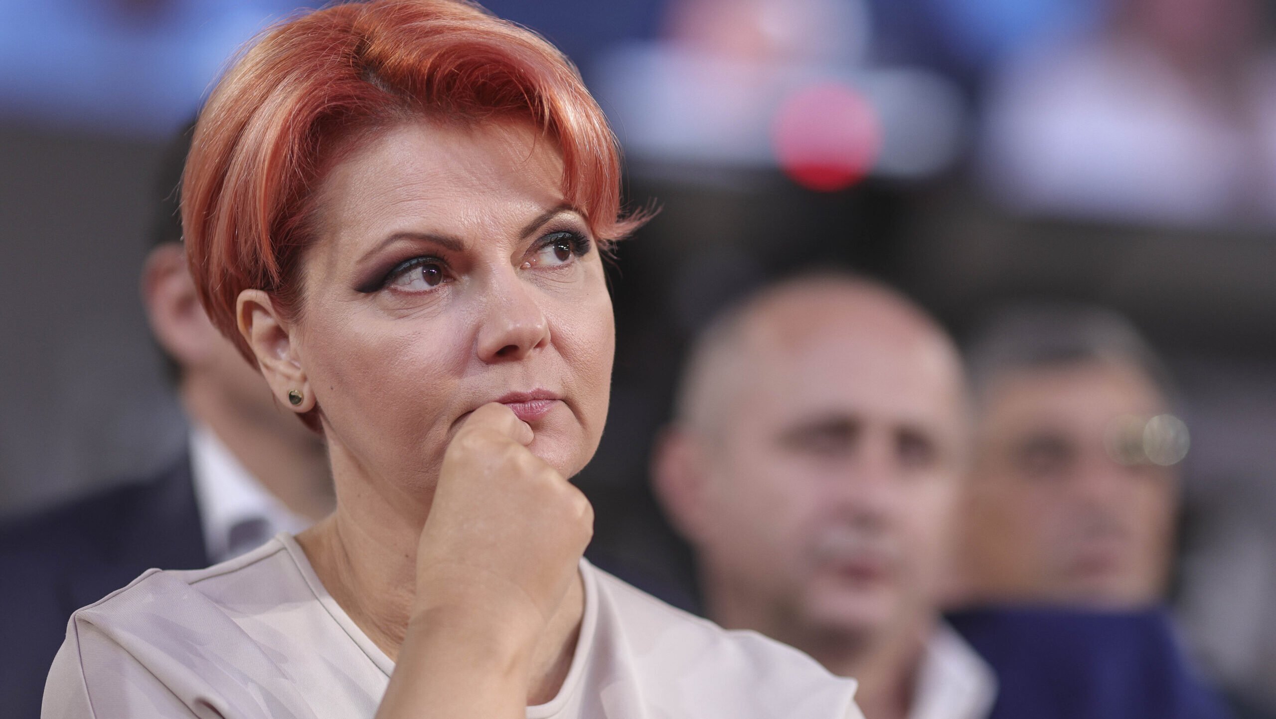 Lia Olguța Vasilescu a răspuns cu fermitate la declarațiile controversate ale mamei prim-ministrului Ilie Bolojan, Floarea Bolojan, care a criticat modul în care autoritățile locale, inclusiv Primăria Craiova, gestionează situația financiară și organizarea Târgului de Crăciun din oraș