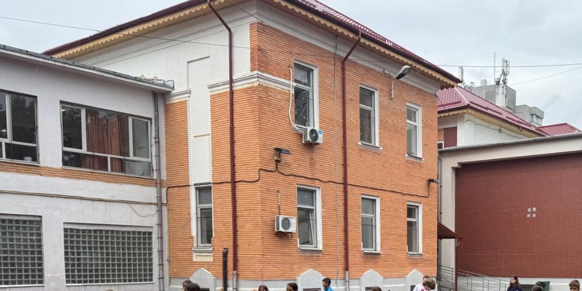 Liceul Teoretic „Alexandru Vlahuță” din Sectorul 1 al Capitalei se află pe cale să treacă printr-o transformare majoră, odată cu proiectul de modernizare aprobat recent în ședința Consiliului Local al Sectorului 1