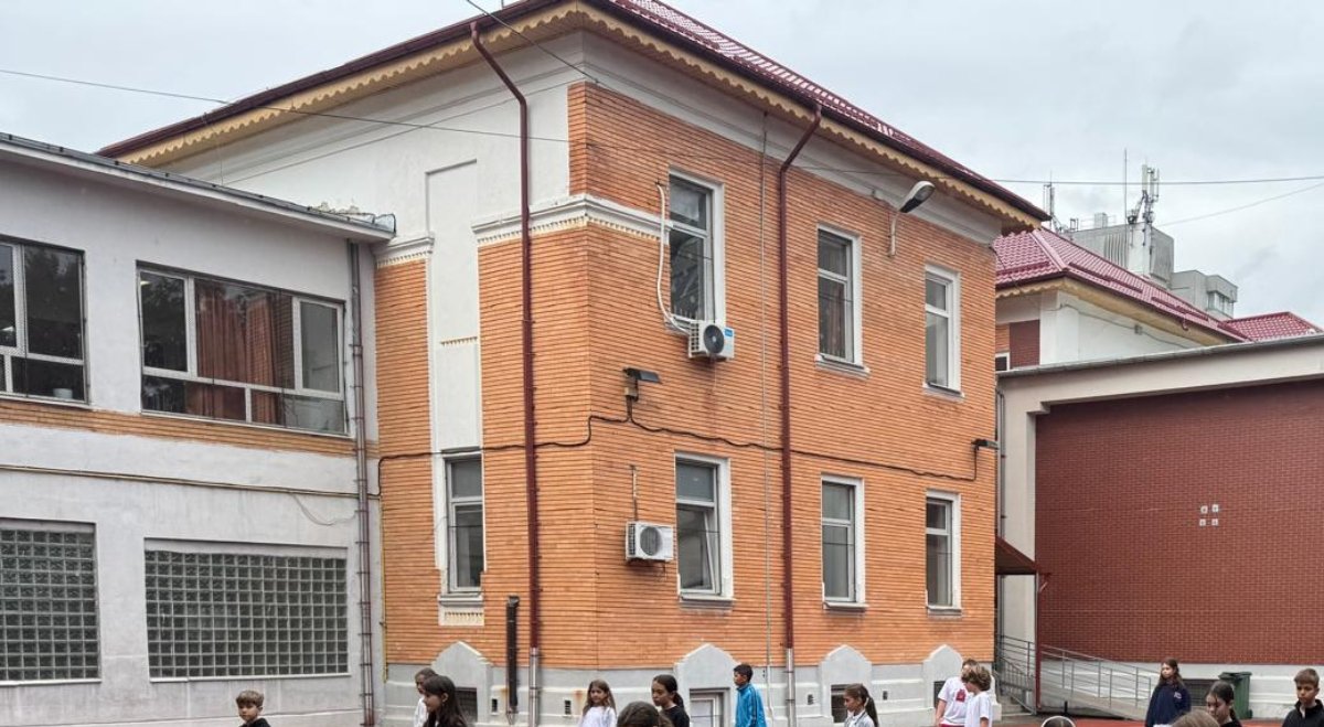 Liceul Teoretic „Alexandru Vlahuță” din Sectorul 1 al Capitalei se află pe cale să treacă printr-o transformare majoră, odată cu proiectul de modernizare aprobat recent în ședința Consiliului Local al Sectorului 1