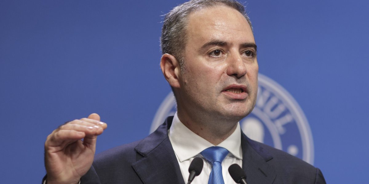 România începe anul cu o poziție financiară consolidată, având deja asigurate o parte semnificativă a fondurilor necesare pentru anul 2026