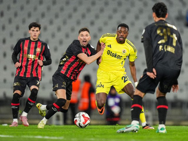 Șoc în prima ligă turcească: Fenerbahçe, învinsă de cea mai slab clasată echipă Fenerbahçe, una dintre cele mai titrate și urmărite formații din Turcia, a suferit o înfrângere neașteptată în această etapă a sezonului, pierzând în fața ultimei clasate din campionat