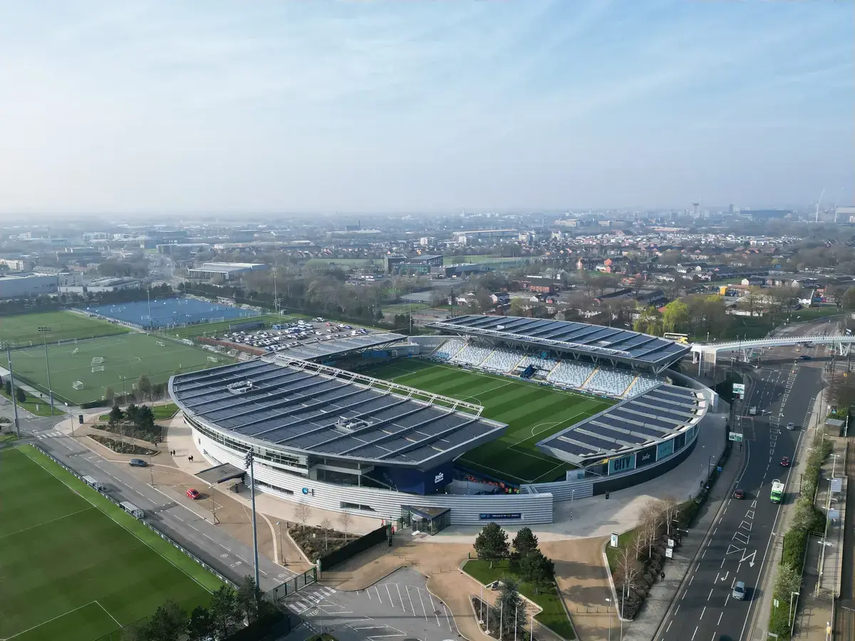 Manchester City își extinde prezența în Statele Unite prin lansarea unui nou club de seniori și a unei academii de tineret, consolidându-și astfel poziția în piața nord-americană și în strategia globală de dezvoltare a talentelor