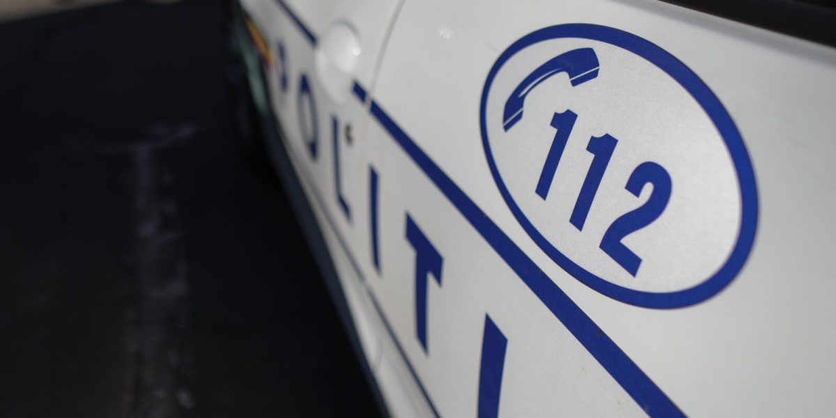 Afaceri frauduloase cu deșeuri în România: Poliția a descins la 83 de adrese din țară, prejudiciul ajunge la peste 237 de milioane de lei Poliția Română a declanșat marți o activitate amplă de verificare și cercetare în domeniul gestionării deșeurilor, într-un dosar care vizează infracțiuni economice grave și a avut loc un număr impresionant de 83 de percheziții la domiciliu, în București și 13 județe din țară