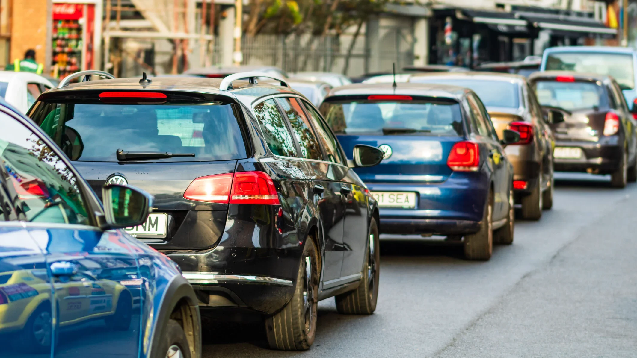 Slatina renunță la cote suplimentare pentru impozitul pe mașini, o decizie care va avea impact atât financiar, cât și social pentru comunitate Orașul Slatina a luat o decizie care poate schimba radical modul în care locuitorii își gestionează cheltuielile pentru deținerea unor autovehicule personale