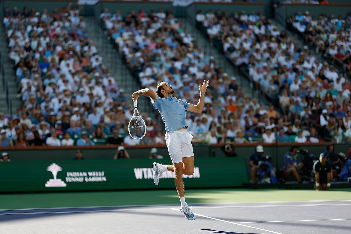 Medvedev învinge imbatabilul Alcaraz și câștigă Indian Wells 2026