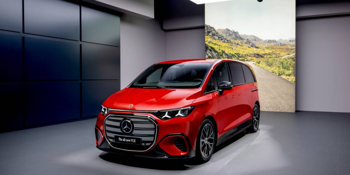 Mercedes-Benz încinge cursa tehnologică a electrificării, prezentând noul model VLE, un vehicul electric care promite să redefinească modul în care percepem mobilitatea modernă