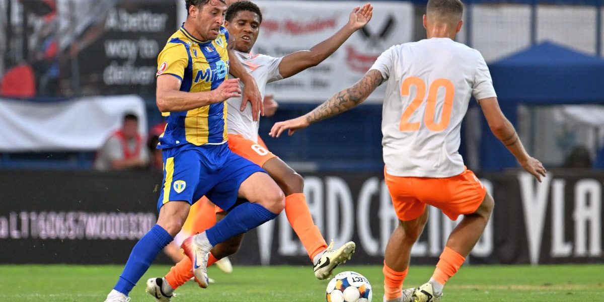 Final în Metaloglobus - Petrolul » Încă un rezultat imens reușit de ultima clasată