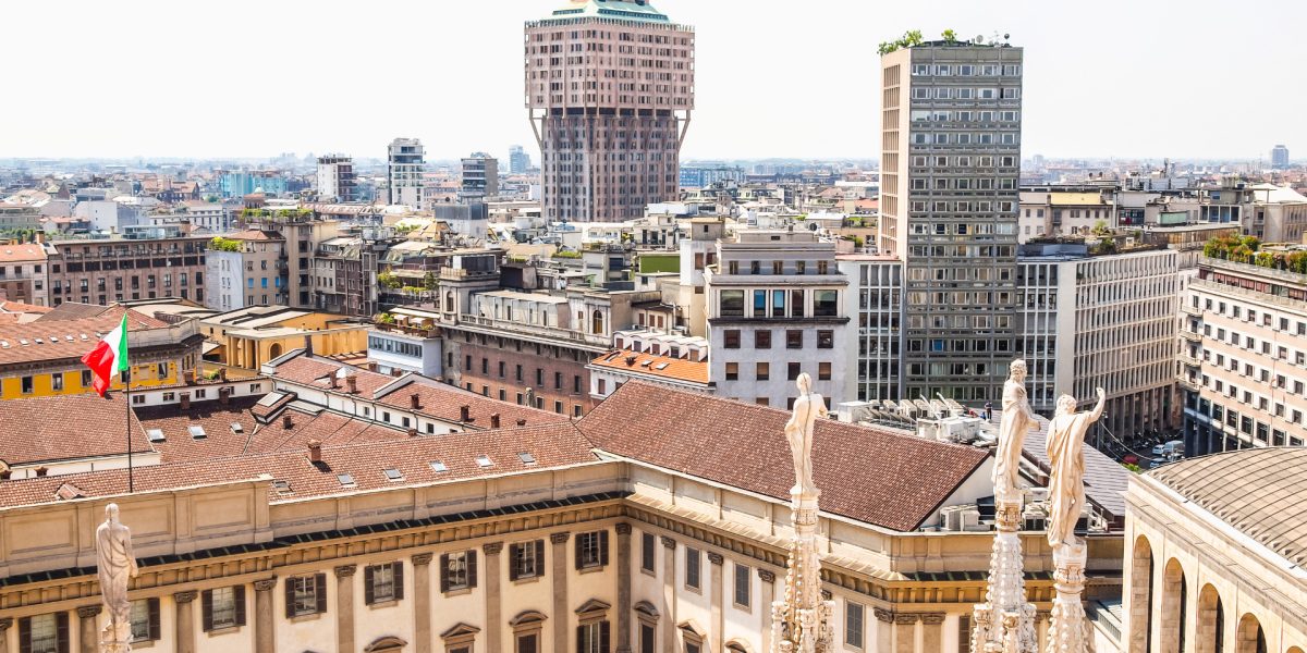 Clădirea Palatului de Justiție din Milano evacuată după amenințare cu bombă | AUDIO