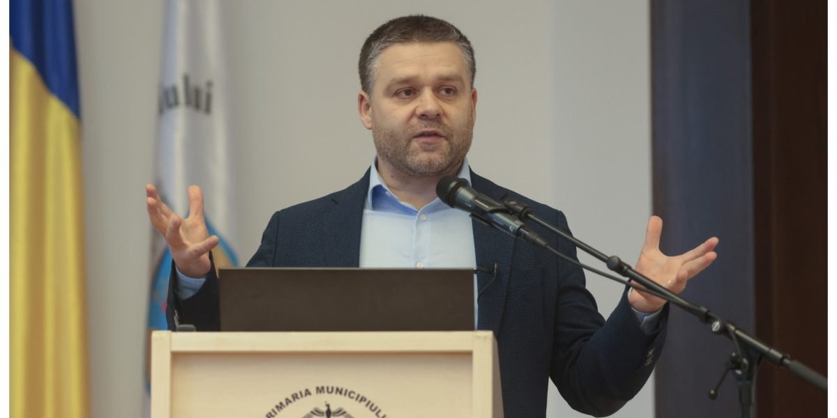 Primarul general al Capitalei, Ciprian Ciucu, i-a chemat vineri pe reprezentanții partidelor aflate în coaliția de guvernare să îi asculte și să acționeze urgent pentru adoptarea bugetului de stat în forma propusă de Executiv