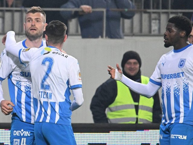 Cristina Crețu, surpriza echipei naționale după înfrângerea în meciul cu Ungaria Cristina Crețu, jucătoarea emblematică a naționalei de handbal a României, a stârnit numeroase discuții după meciul pierdut recent în fața Ungariei, într-un duel tensionat care a avut loc în cadrul preliminariilor pentru Campionatul European