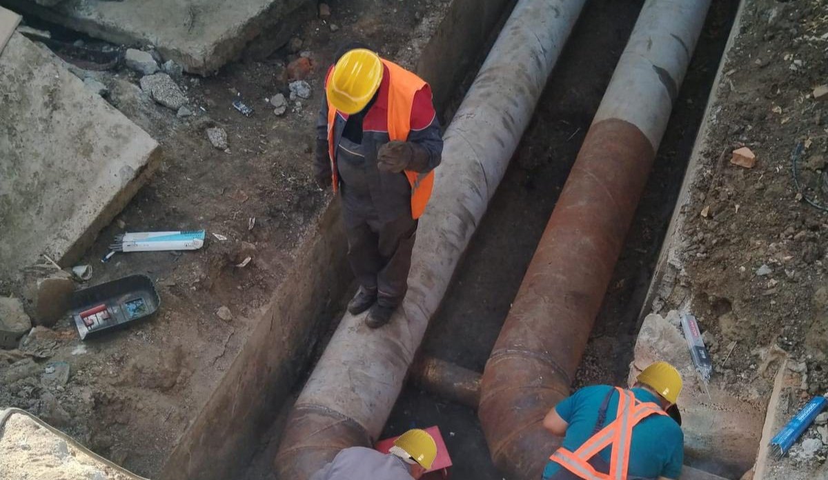 Modernizarea sistemului de termoficare al Capitalei, un pas spre eficiență și sustenabilitate Investițiile în infrastructura de termoficare a Bucureștiului continuă, cu un proiect ambițios de modernizare care prevede reabilitarea a patru tronsoane ale rețelei de transport a energiei termice