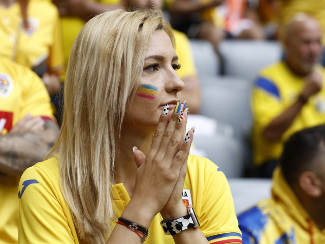 Prețurile ‘la negru’ pentru biletele la meciul România – Turcia au explodat: Hooliganismul și cererea mare sunt obiceiuri vechi ale fotbalului românesc Se apropie unul dintre cele mai importante meciuri din sezonul actual al echipei naționale de fotbal a României, duelul cu puternica reprezentativă a Turciei