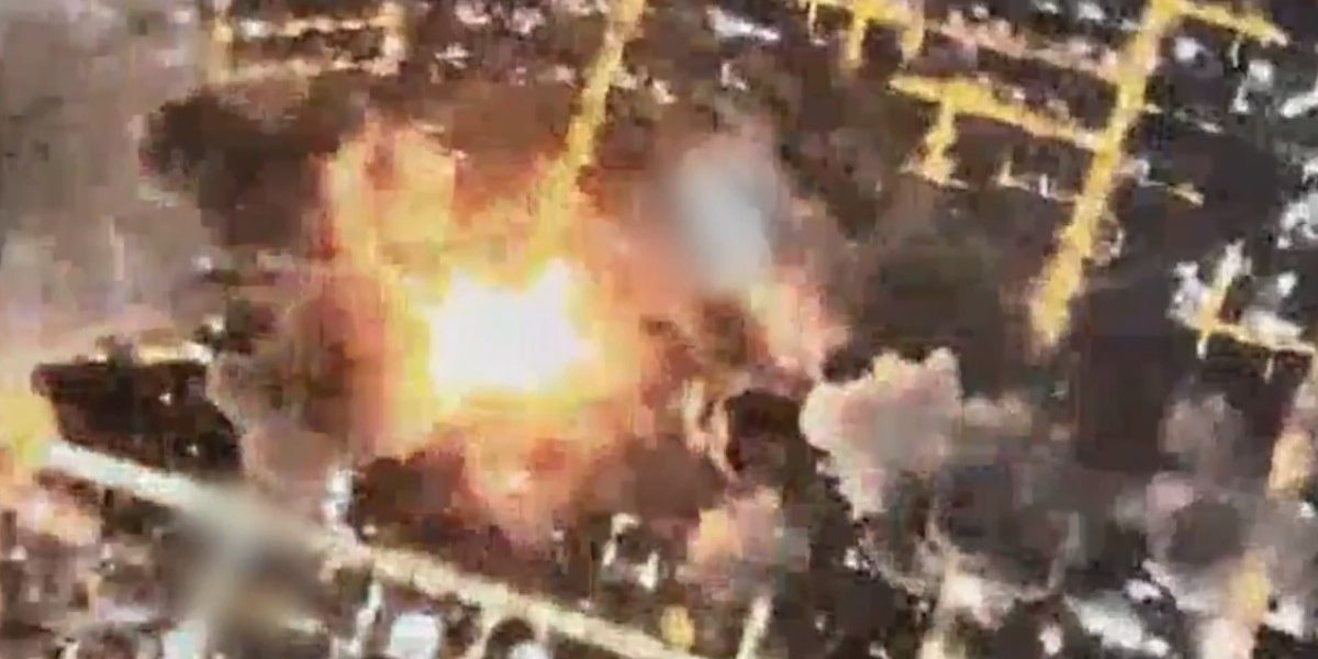 Armata israeliană a făcut publice vineri imagini din timpul bombardamentului asupra unei zone strategice din Teheran, acțiune care a vizat un buncăr secret în care se presupune că s-ar fi ascuns liderul suprem iranian, ayatollahul Ali Khamenei