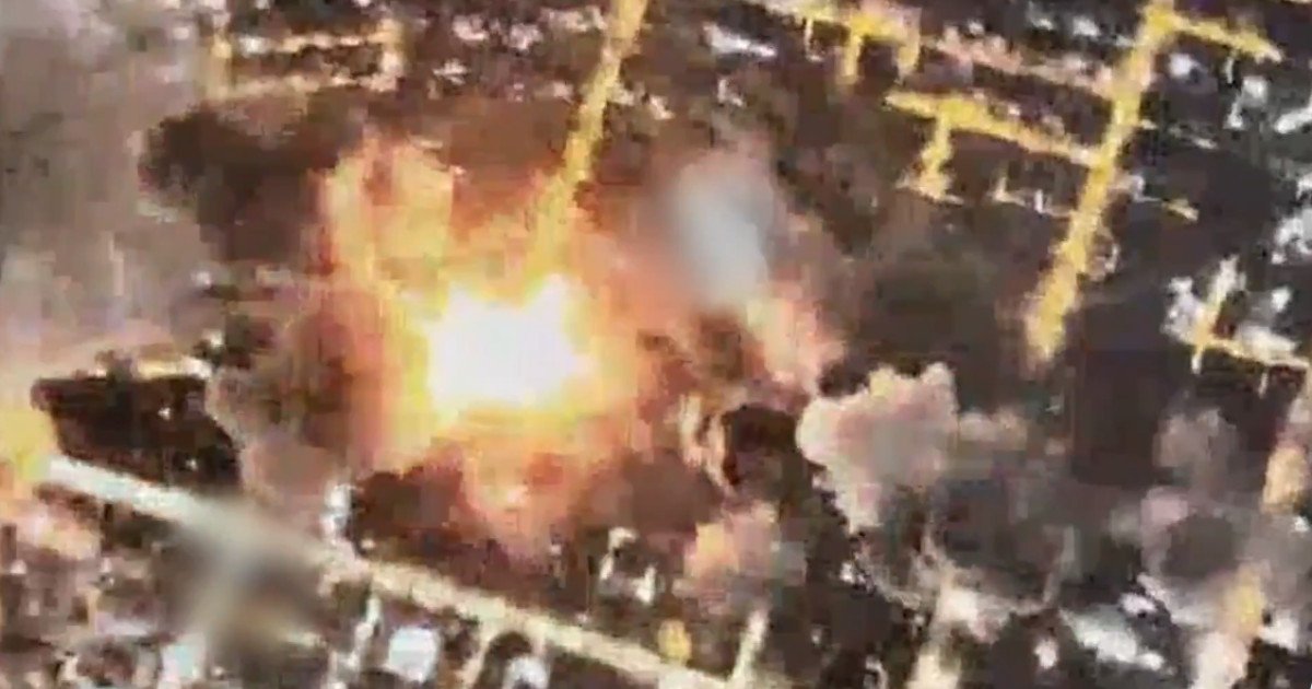 Armata israeliană a făcut publice vineri imagini din timpul bombardamentului asupra unei zone strategice din Teheran, acțiune care a vizat un buncăr secret în care se presupune că s-ar fi ascuns liderul suprem iranian, ayatollahul Ali Khamenei