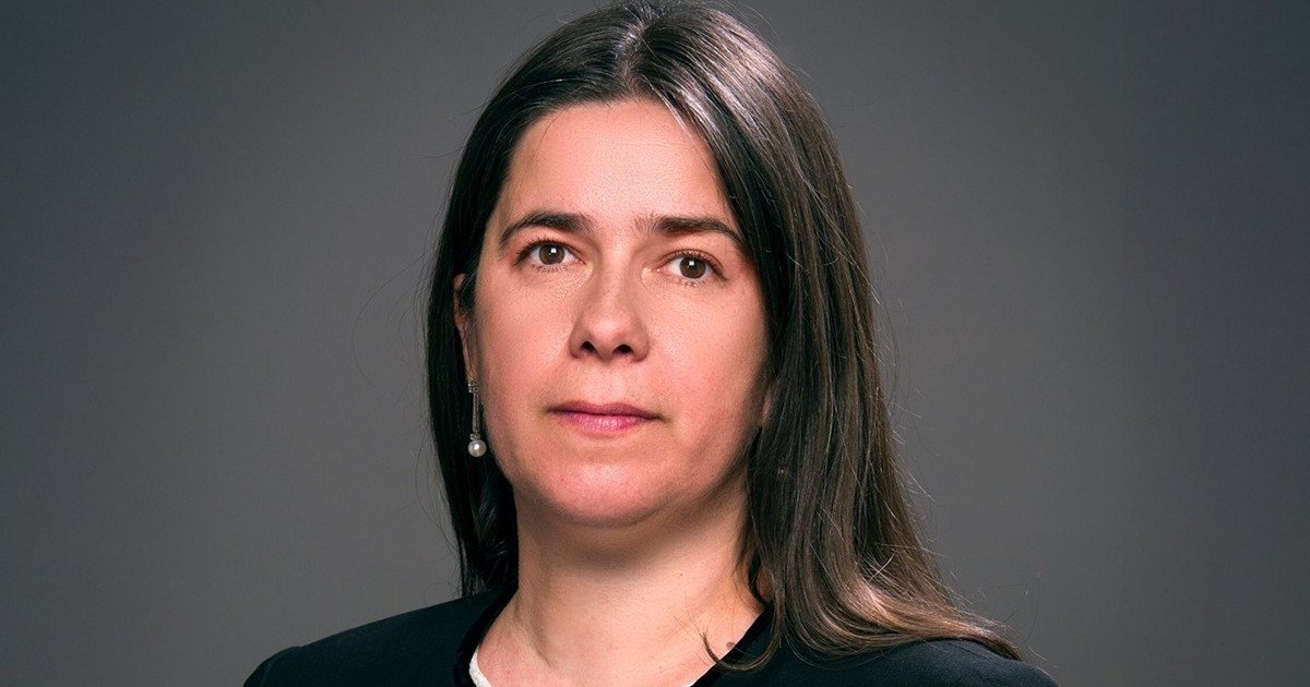 Dominic Fritz, președintele USR, a ieșit în apărarea propunerii partidului pentru funcția de Avocat al Poporului, Roxana Rizoiu, afirmând că aceasta este “o persoană extrem de calificată”, care “nu ascultă comenzi politice”, în contextul criticilor formulate de PSD