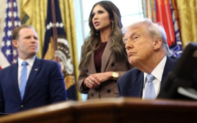 Casa Albă face un anunț exploziv despre Iran, vrând să trimfete în fața tensiunilor internaționale O veste de ultimă oră zdruncină scena geopolitică internațională: Casa Albă a făcut un anunț exploziv cu privire la Iran, intensificând tensiunile în regiune și reluând discuțiile despre posibilele riscuri reprezentate de regimul de la Teheran