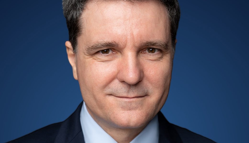 România aderă la angajamentul internațional pentru libertatea navigației în Strâmtoarea Ormuz Situația geopolitică amplificată în regiunea Golfului Persic continuă să se afle în centrul atenției internaționale, iar România anunță oficial că se alătură eforturilor multinaționale de a asigura libertatea navigației în Strâmtoarea Ormuz