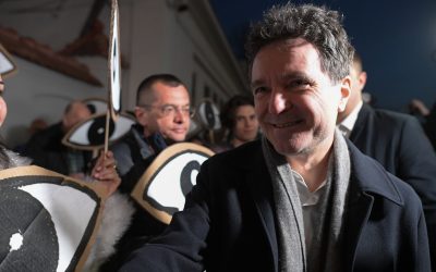 Protest spontan la Palatul Cotroceni după anunțarea noilor propuneri pentru conducerea marilor parchete Zeci de persoane s-au adunat spontan în fața Palatului Cotroceni, după ce Ministerul Justiției a făcut publice numirile pentru conducerea principalelor parchete din țară