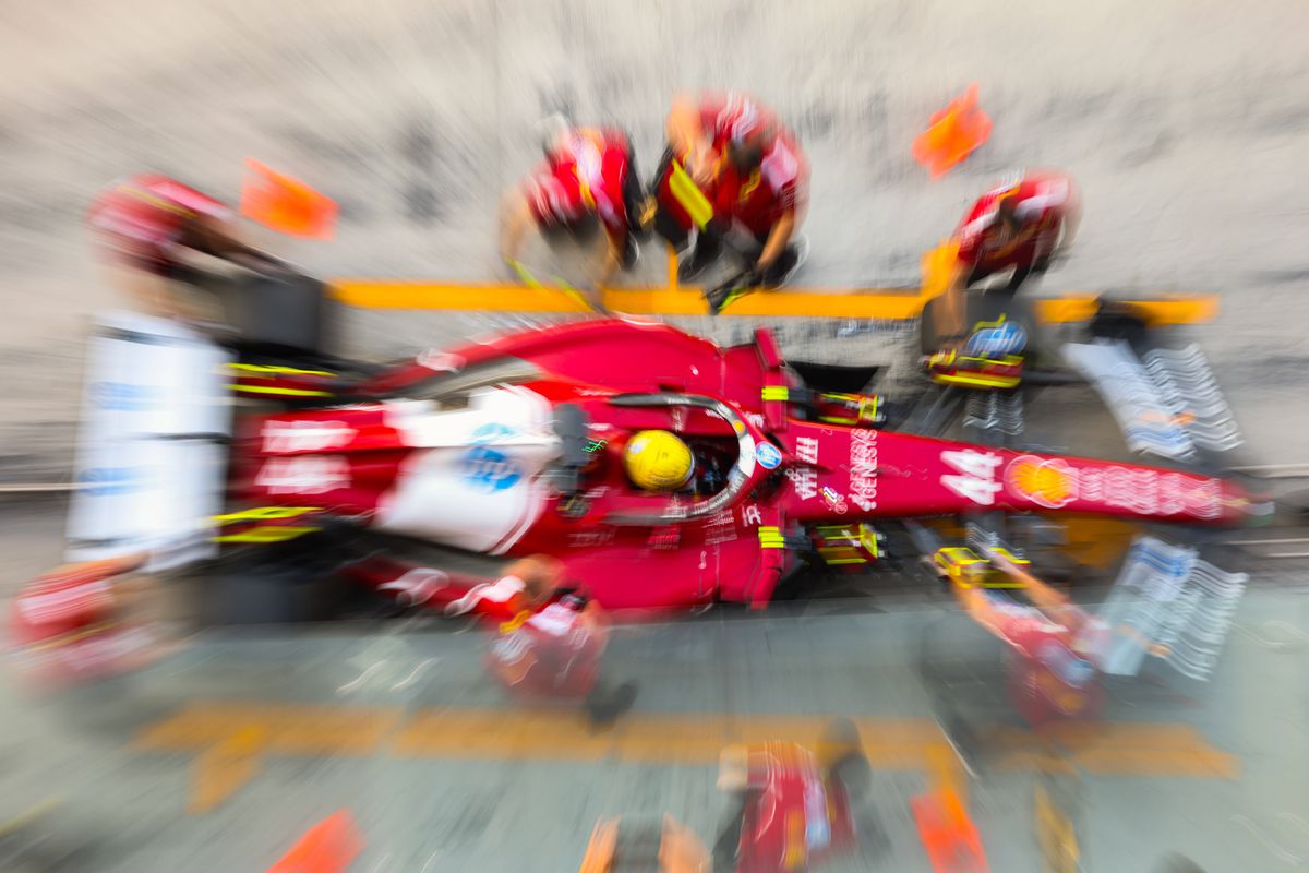 Duminică, 8 martie, începe oficial sezonul 2026 de Formula 1, cu Marele Premiu de la Australia, eveniment mult așteptat după o serie de schimbări majore în reguli și tehnologie