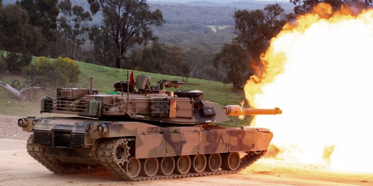 Statele Unite ale Americii pot suspenda livrările de armament către aliați, inclusiv România, în contextul în care oficialii armatei americane sugerează o schimbare semnificativă în strategia de utilizare a muniției