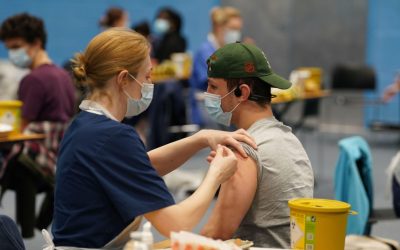 Europa, vulnerabilă după focarul de meningită din Marea Britanie; România nu are vaccin anti-meningită în schema națională