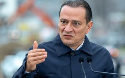 Primarul Sectorului 4 din București și liderul PSD București, Daniel Băluță, a lansat recent un atac virulent la adresa prim-ministrului Ilie Bolojan, acuzându-l de limitări în procesul de dezvoltare al țării și criticând modul în care guvernul gestionează problemele economice și sociale ale României