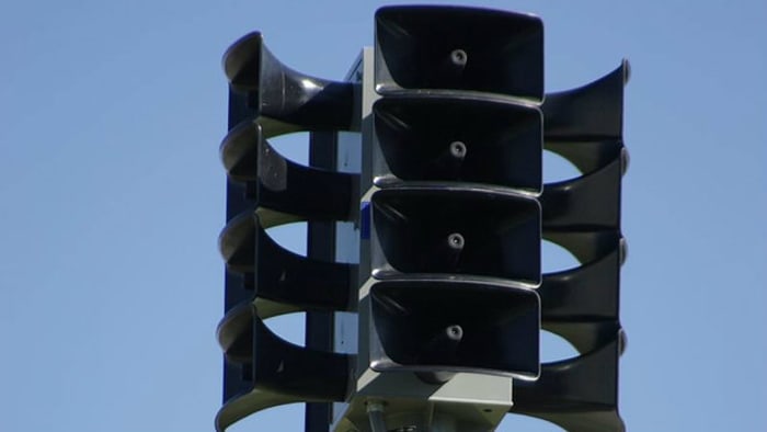 Metro Detroit se pregătește pentru o zi dificilă, după ce meteorologii au anunțat un risc crescut de furtuni severe pentru Tuesday