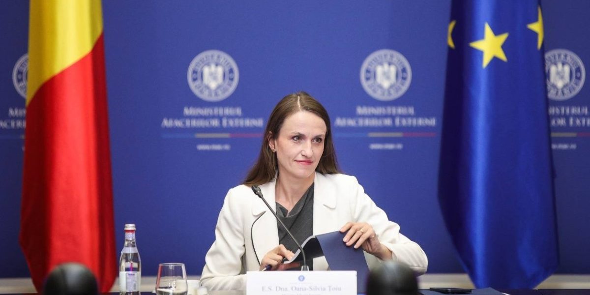 Oana Țoiu, ministrul de Externe, a furnizat vineri seara explicatii suplimentare privind cazul fiicei fostului premier Victor Ponta, clarificând unele aspecte legate de modul în care s-a intervenit pentru repatrierea acesteia, fără a oferi însă detalii despre identitatea tânărului implicat